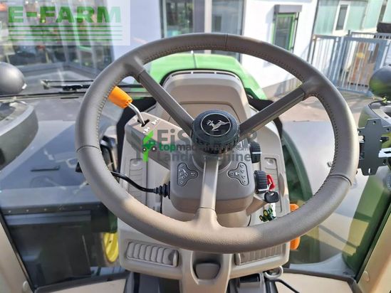 Tractor agrícola - John Deere - 6m 200 demo