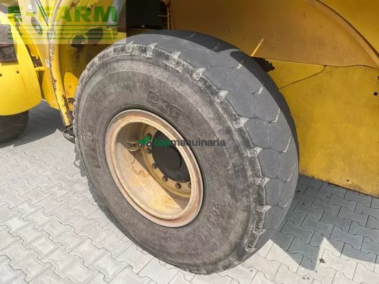 Minicargadora - New Holland - w 130 b