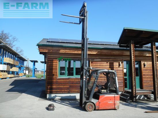 Elevadora - Linde - e16-01 triplex + ss ( batt. 12/2018 )