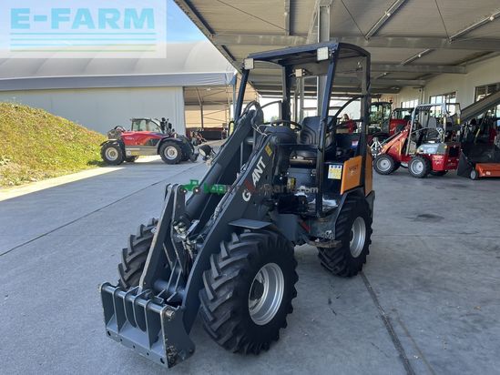 Minicargadora - Giant - v452t mit weidemann hv
