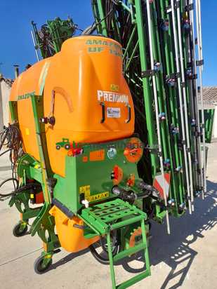 Pulverizador suspendido AMAZONE  UF 1501 PREMIUM