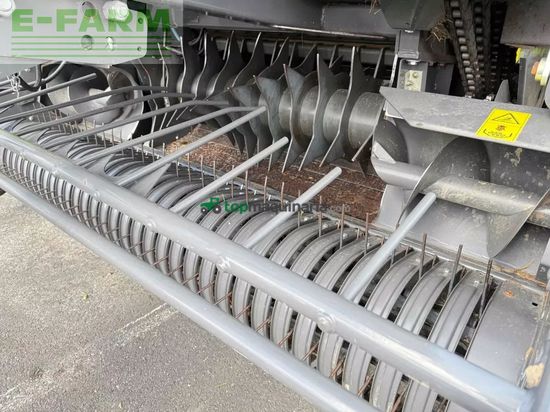 Empacadora gigant - Claas - rollant 520 rf