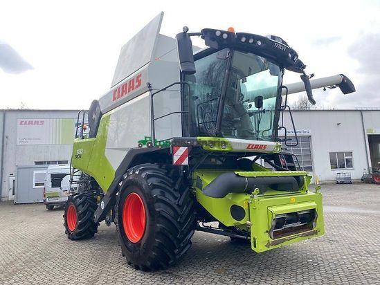 Cosechadora de Cereal - Claas - trion 530 mit vario 680