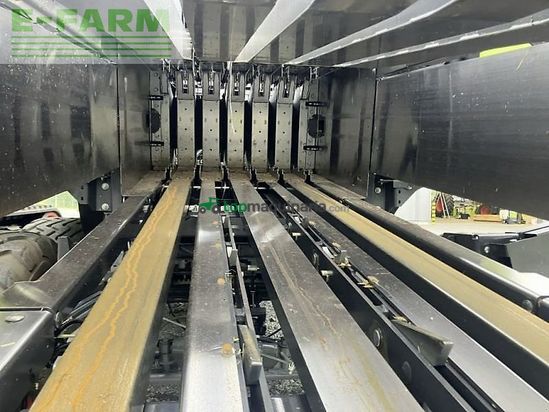 Empacadora gigant - Claas - quadrant 4200 rc