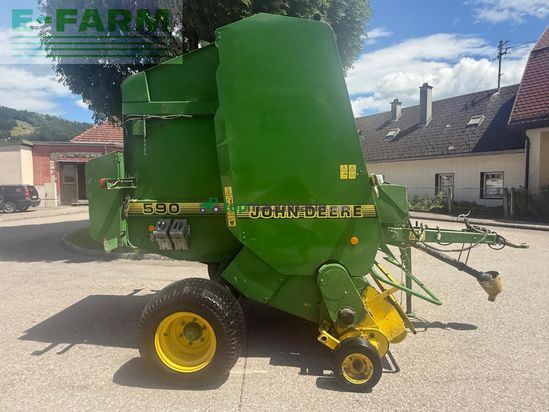 Empacadora gigant - John Deere - 590