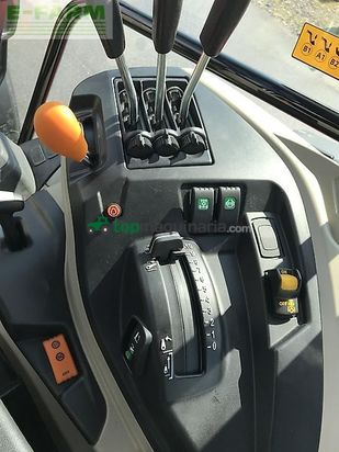 Tractor agrícola - Massey Ferguson - mf 5711 dyna-4