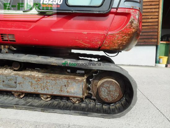 Excavadora - Takeuchi - tb 250 ( 4.965kg ) powertilt hydr. sw 3 löffel