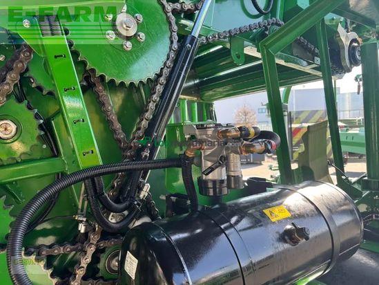 Empacadora gigant - John Deere - c 441r mit folienbindung