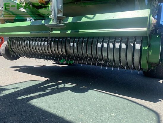 Empacadora gigant - Krone - fortima v 1800 mc