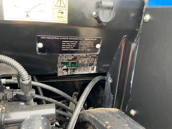 Tractor agrícola - New Holland - t6.180 tractor (st26364)