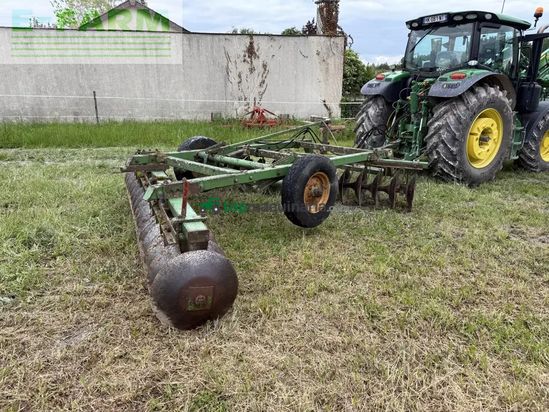 Grada de disco - John Deere - 32 disques 3m50