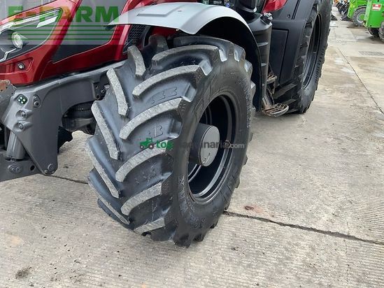 Tractor agrícola - Valtra - t174 versu unlimited tractor (st26322)
