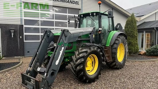 Tractor agrícola - John Deere - 6820 med frontlæsser