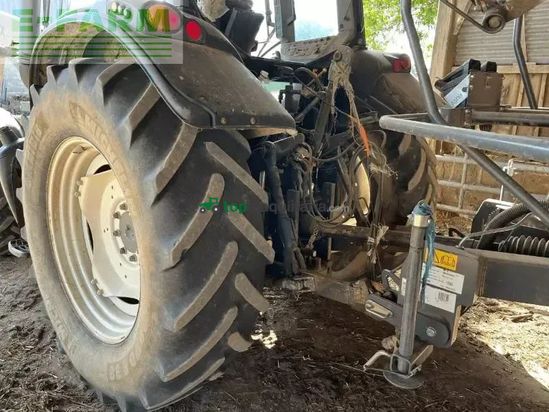 Tractor agrícola - Valtra - n123