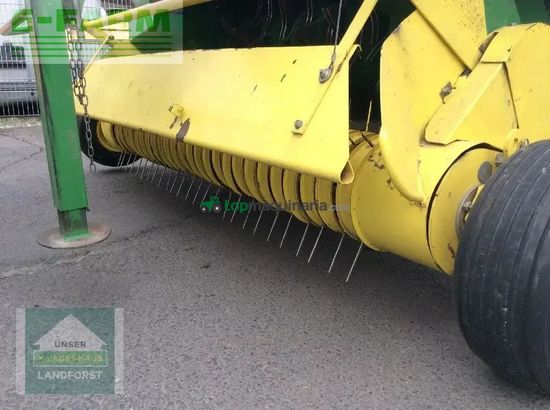 Empacadora gigant - John Deere - 582
