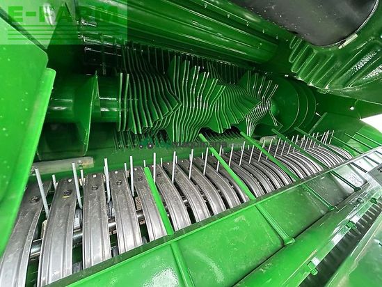 Empacadora gigant - John Deere - c441r