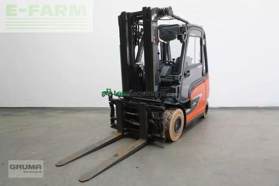 Elevadora - Linde - e 30 ion 1252