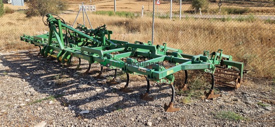 Cultivador - 25 brazos con rastra 
