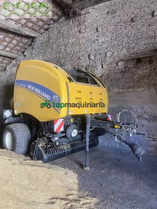 Empacadora gigant - New Holland - roll-belt 180 superfeed