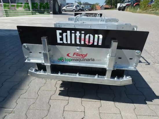 Riego -  - fliegl agrocenter kehrbesen löwe 250