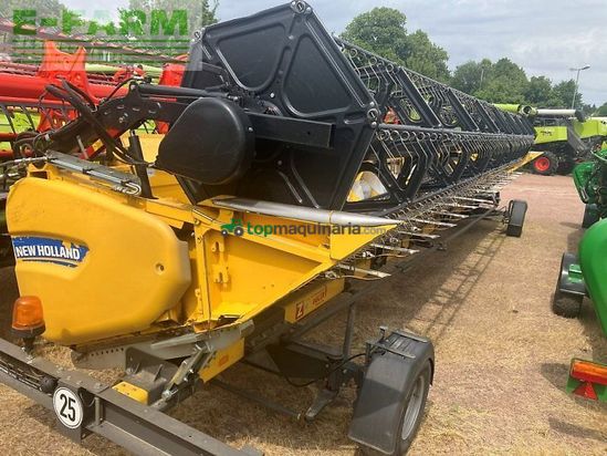 Cosechadora de Cereal - New Holland - cr 9.80