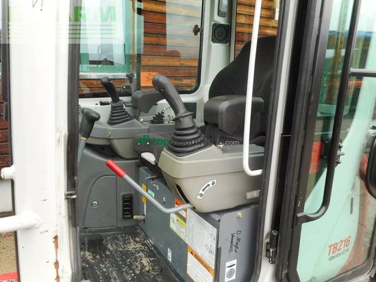 Excavadora - Takeuchi - tb 216 ( 1.865kg ) powertilt + 3 löffel