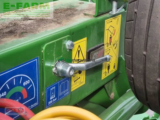 Empacadora gigant - McHale - f560 rundballenpresse