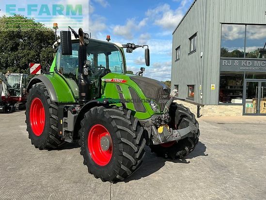 Tractor agrícola - Fendt - 724 profi plus tractor (st27728)