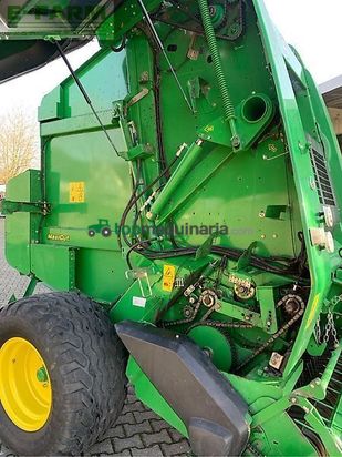 Empacadora gigant - John Deere - 864
