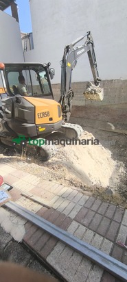 Miniexcavadora VOLVO ECR58D