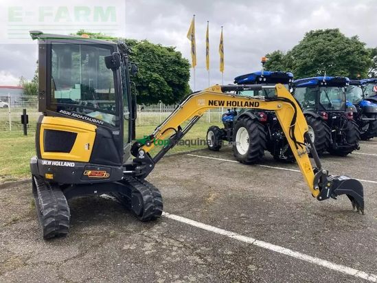 Excavadora - New Holland - e 25 d