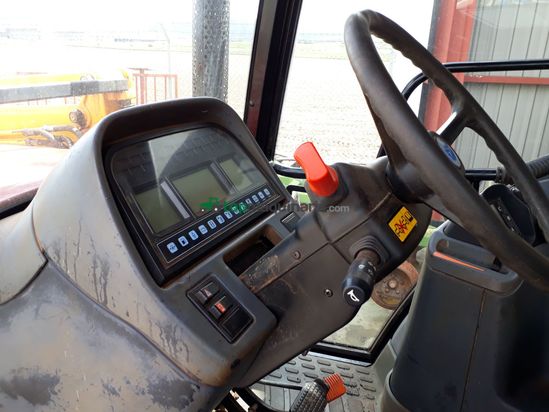 Tractor agrícola - New Holland - M135 con Pala