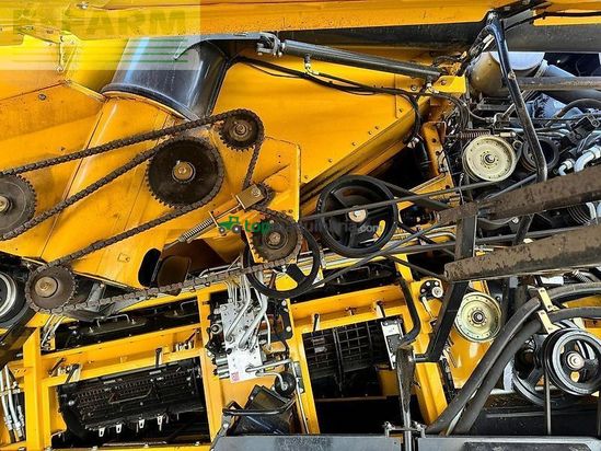 Cosechadora de Cereal - New Holland - cr 8.80 raupe 8,53m sw + sww