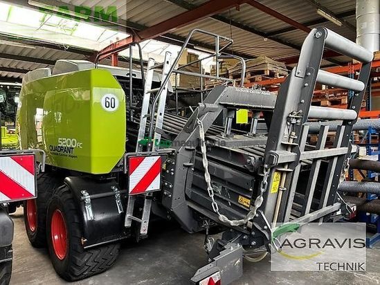 Empacadora gigant - Claas - quadrant 5200 evolution fc tandem