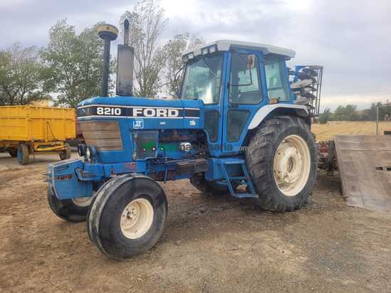 Tractor agrícola - Ford - 8210
