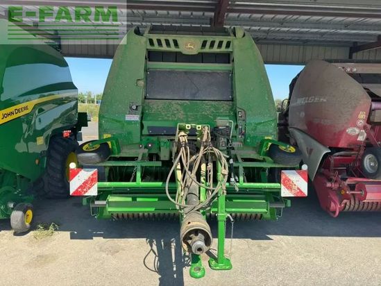 Empacadora gigant - John Deere - v451m