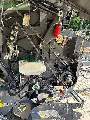 Empacadora gigant - Claas - variant 370 rf