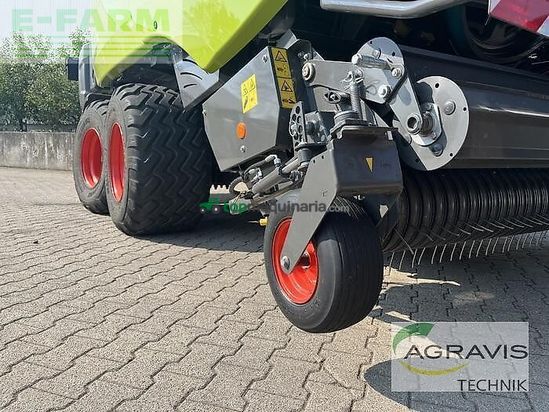 Empacadora gigant - Claas - quadrant 5200 evolution fc tandem