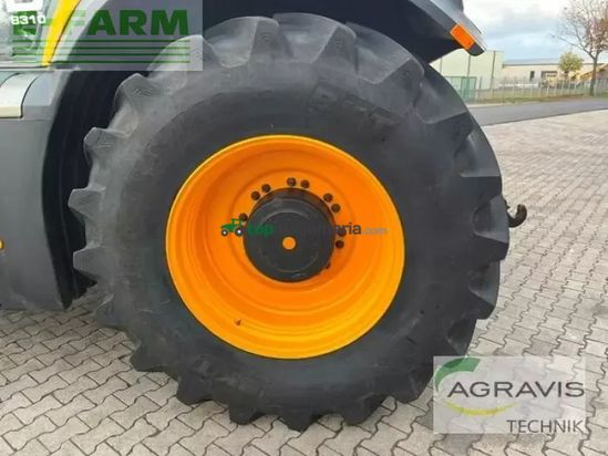 Tractor agrícola - JCB - 8310