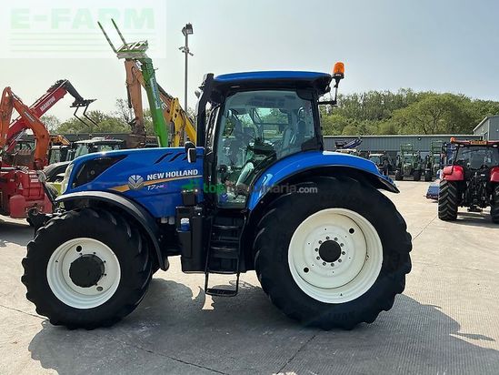 Tractor agrícola - New Holland - t7.245 tractor (st27151)