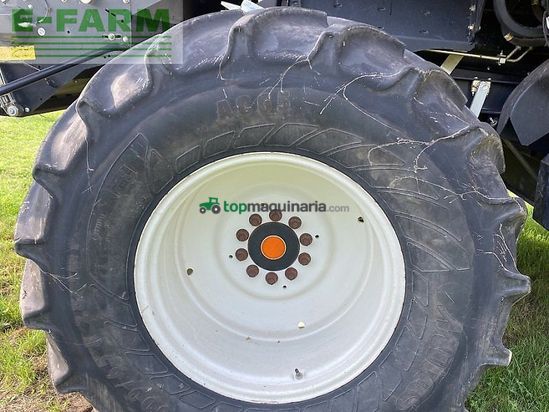 Cosechadora de Cereal - New Holland - cr 9.90