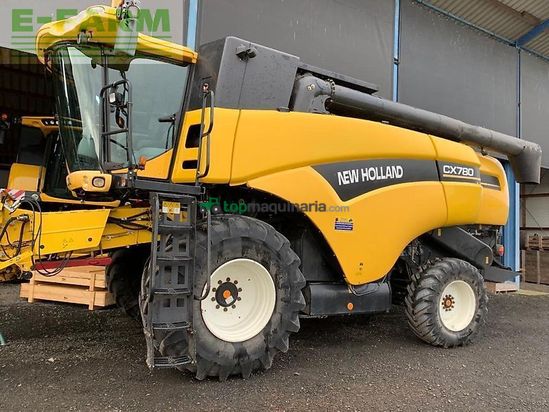 Cosechadora de Cereal - New Holland - cx780