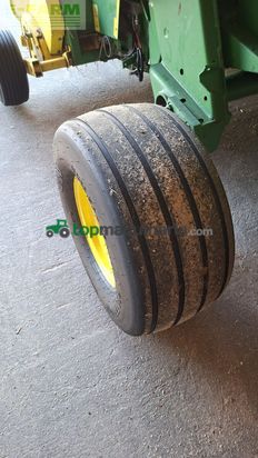 Empacadora gigant - John Deere - john deere 580 variabel