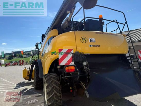 Cosechadora de Cereal - New Holland - cr980