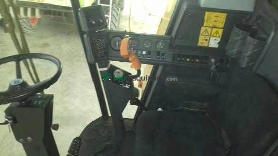 Cosechadora de Cereal - New Holland - TC 56