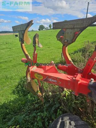 Arado - Kuhn - varimaster 152