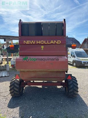 Empacadora gigant - New Holland - 644