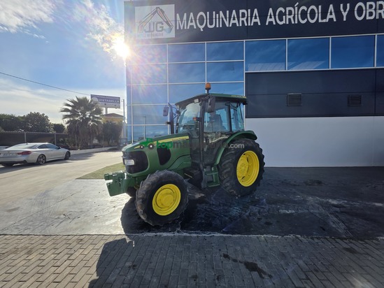 Tractor agrícola - John Deere - 5820