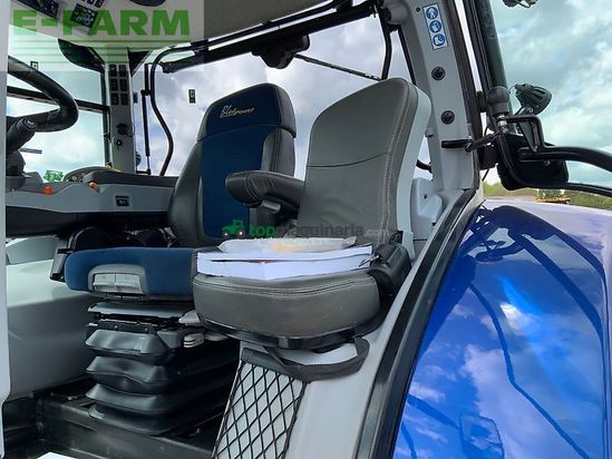 Tractor agrícola - New Holland - t7.225 blue power tractor (st26639)