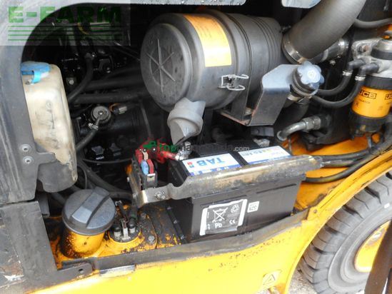 Elevadora - JCB - tlt 25 teletruck ( 4 meter - 2,5 tonnen ) telesk